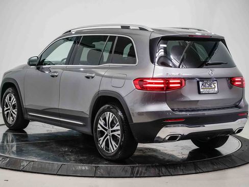 Used 2026 Mercedes-Benz GLB 250 image 2