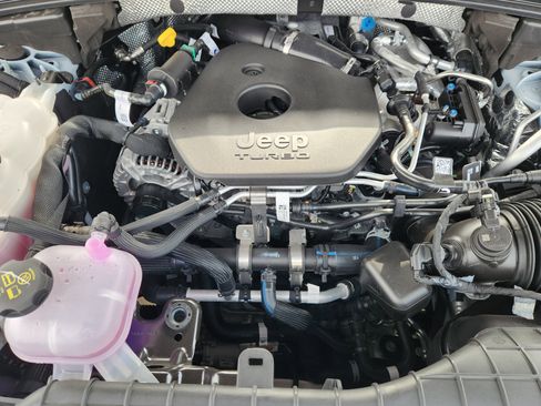 New 2026 Jeep Grand Cherokee Altitude image 22