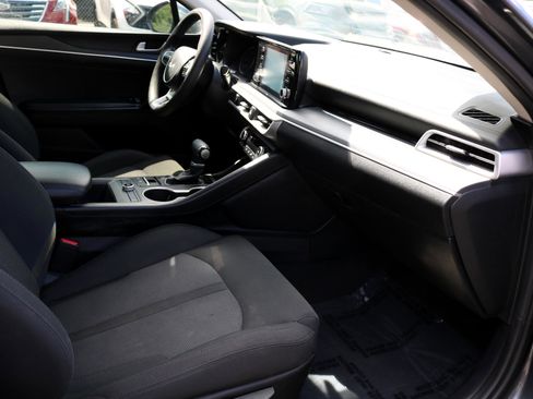 Used 2022 Kia K5 LXS image 43