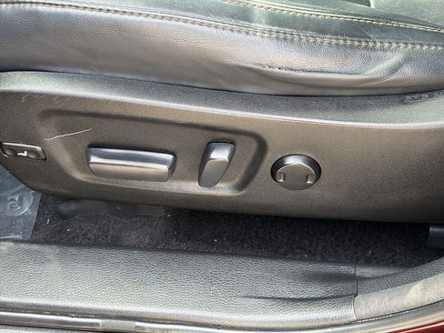 Used 2016 Toyota Highlander XLE w/ Preferred Accessory Package FWD image 33