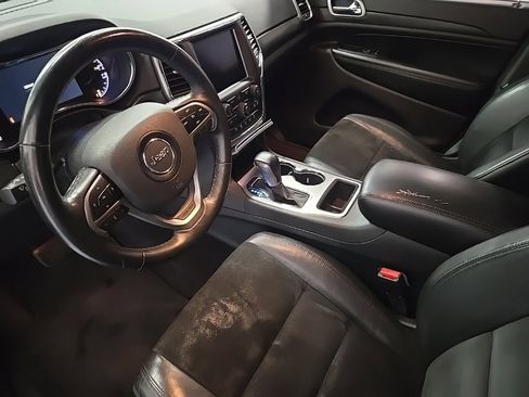Used 2018 Jeep Grand Cherokee Altitude image 10