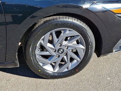 Used 2024 Hyundai Elantra SEL image 10