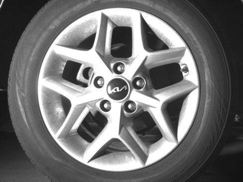 Used 2025 Kia Soul LX w/ LX Technology Package FWD image 18