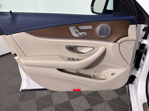 Used 2020 Mercedes-Benz E 450 4MATIC Wagon w/ Premium Package image 24