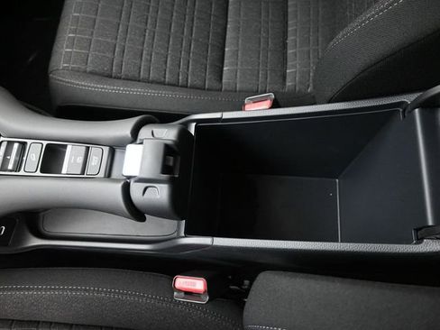 New 2026 Honda HR-V LX image 6
