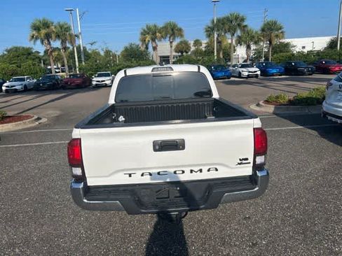 Used 2022 Toyota Tacoma SR5 RWD image 14