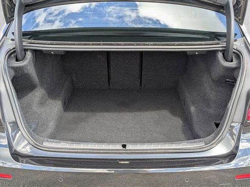 Used 2021 BMW 540i w/ Premium Package image 6