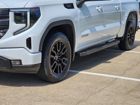Used 2025 GMC Sierra 1500 Elevation AWD/4WD image 12
