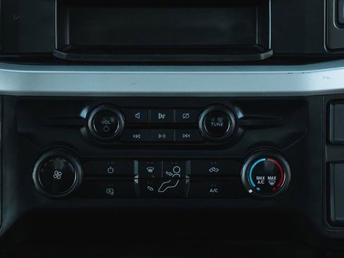 Used 2024 Ford F250 XLT w/ FX4 Off-Road Package image 27