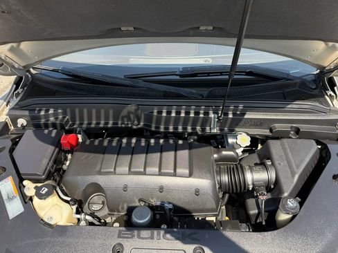 Used 2011 Buick Enclave CXL image 10