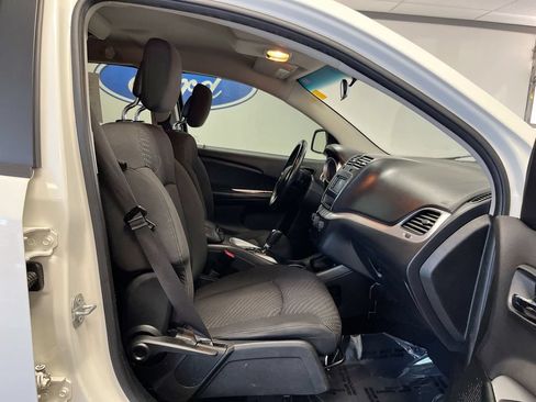 Used 2017 Dodge Journey SXT w/ Premium Group AWD/4WD image 20