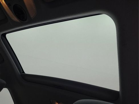 Used 2012 Toyota Prius Three w/ Solar Roof Pkg FWD image 15