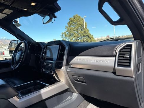 Certified 2022 Ford F350 Platinum image 28