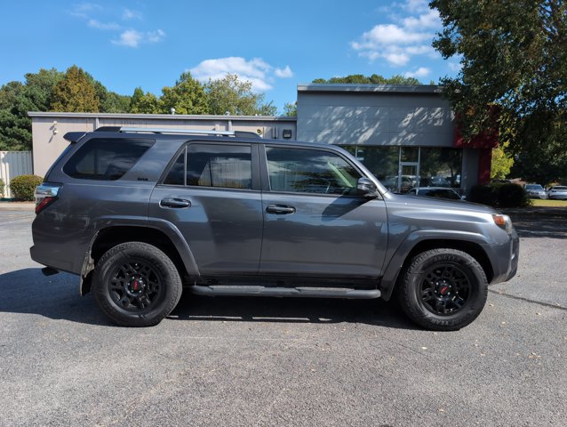 Used 2020 Toyota 4Runner SR5 Premium w/ Moonroof Package RWD image 4
