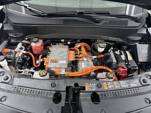 Used 2023 Chevrolet Bolt EUV LT image 8