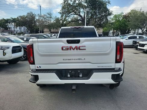 Used 2023 GMC Sierra 3500 Denali w/ Denali Ultimate Package image 16