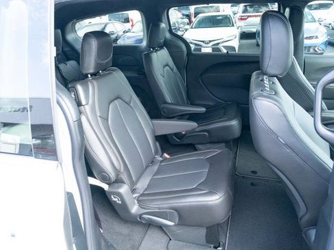 New 2026 Chrysler Pacifica Select image 37