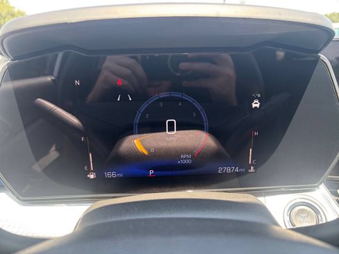 Used 2025 Chevrolet Trax LT FWD image 34