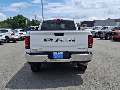 Used 2026 RAM 2500 Big Horn AWD/4WD image 5