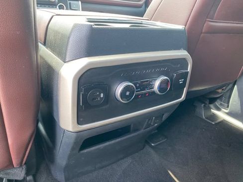 Used 2023 Ford Expedition Limited AWD/4WD image 21