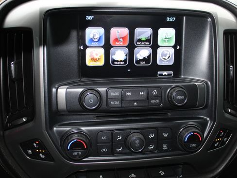 Used 2018 Chevrolet Silverado 1500 LTZ Z71 image 28