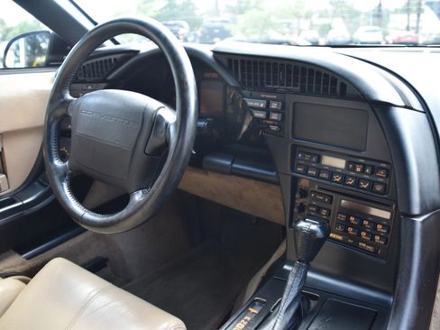 Used 1993 Chevrolet Corvette Convertible image 22