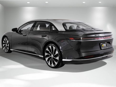 Used 2023 Lucid Air Touring image 9