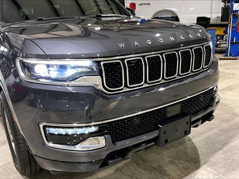 Used 2024 Jeep Wagoneer 4WD w/ HD Trailer Tow Package image 27