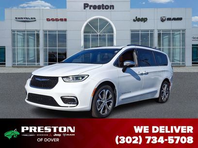 New 2026 Chrysler Pacifica Pinnacle w/ Trailer Tow Group