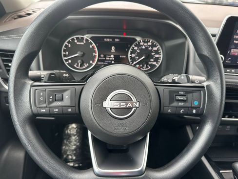 Used 2023 Nissan Rogue SV image 23