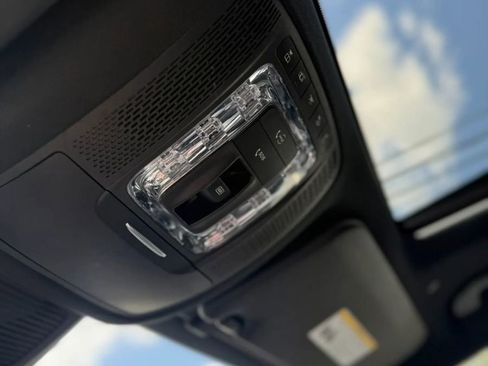 Used 2020 Mercedes-Benz GLE 350 image 19