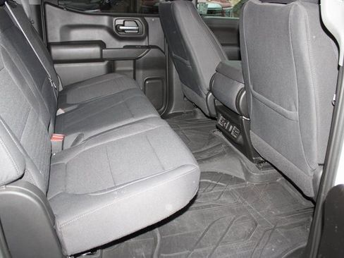 Used 2022 Chevrolet Silverado 1500 LT w/ Z71 Off-Road Package image 17