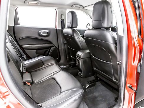 Used 2018 Jeep Compass Latitude w/ Popular Equipment Group AWD/4WD image 35