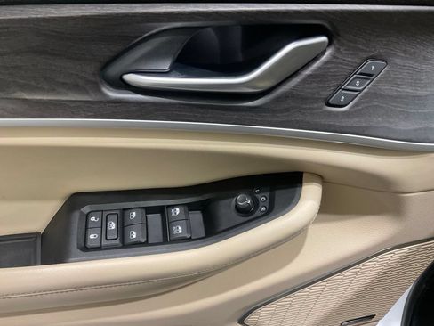 Used 2022 Jeep Grand Cherokee L Limited AWD/4WD image 7