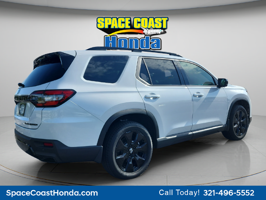 New 2026 Honda Pilot Black Edition image 3