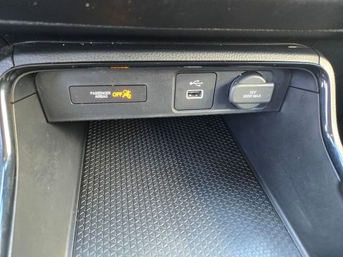 Used 2023 Honda CR-V LX image 16