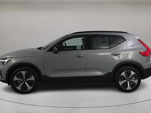 Certified 2026 Volvo XC40 B5 Plus w/ Protection Package Premier AWD/4WD image 7