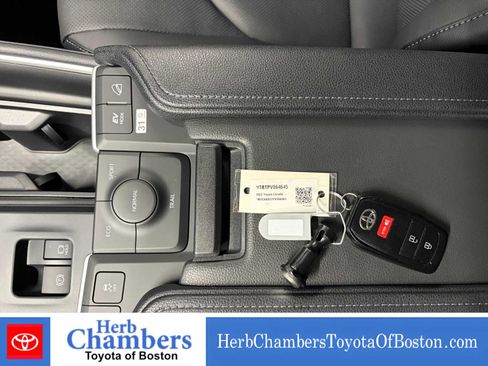 Used 2026 Toyota Grand Highlander AWD Hybrid image 9