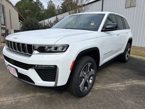 New 2026 Jeep Grand Cherokee Limited image 2