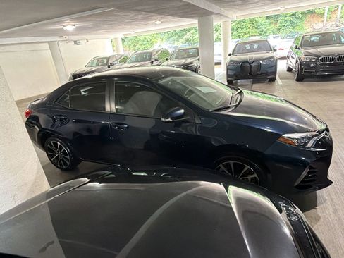 Used 2018 Toyota Corolla SE FWD image 5