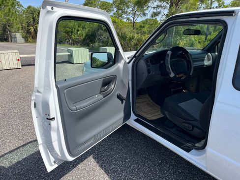 Used 2009 Ford Ranger XL image 9