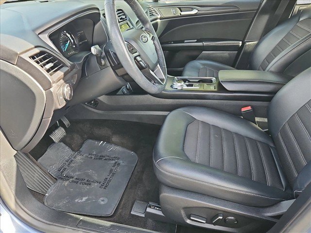 Used 2018 Ford Fusion SE w/ Equipment Group 201A FWD image 16
