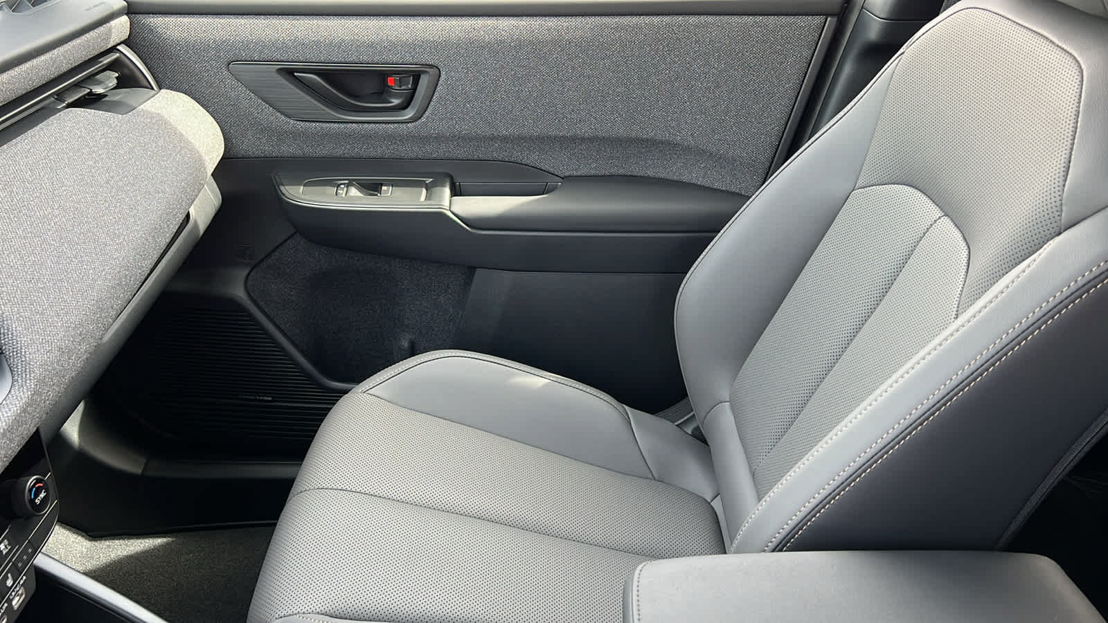 New 2026 Subaru Outback Limited AWD/4WD image 12