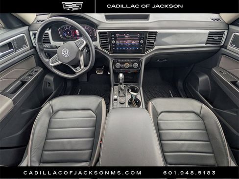 Used 2022 Volkswagen Atlas SEL Premium image 9