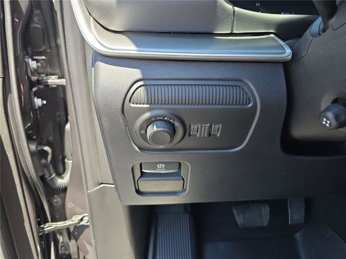 New 2026 Jeep Grand Wagoneer Limited AWD/4WD image 34