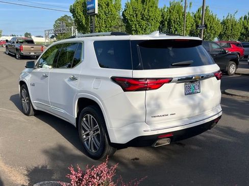 Used 2023 Chevrolet Traverse High Country AWD/4WD image 5