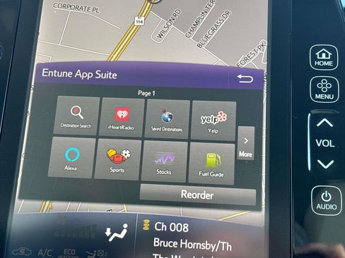 Used 2017 Toyota Prius Prime Premium image 29