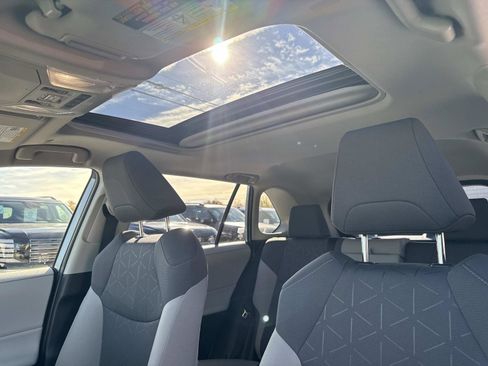 Used 2023 Toyota RAV4 XLE image 3