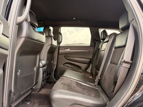Used 2019 Jeep Grand Cherokee Altitude AWD/4WD image 20