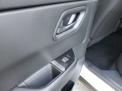 Certified 2024 Nissan Rogue S FWD image 9
